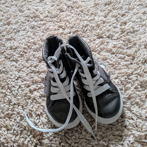 Other - Girls High-Top Sneakers - Grey/Silver and White